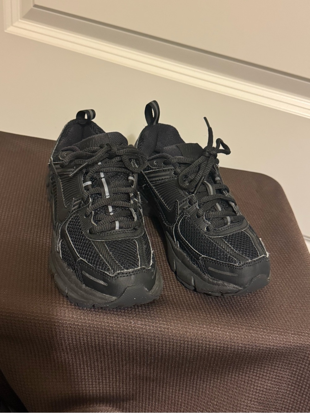Kids Nike Black Athletic Sneakers - Classic Comfort